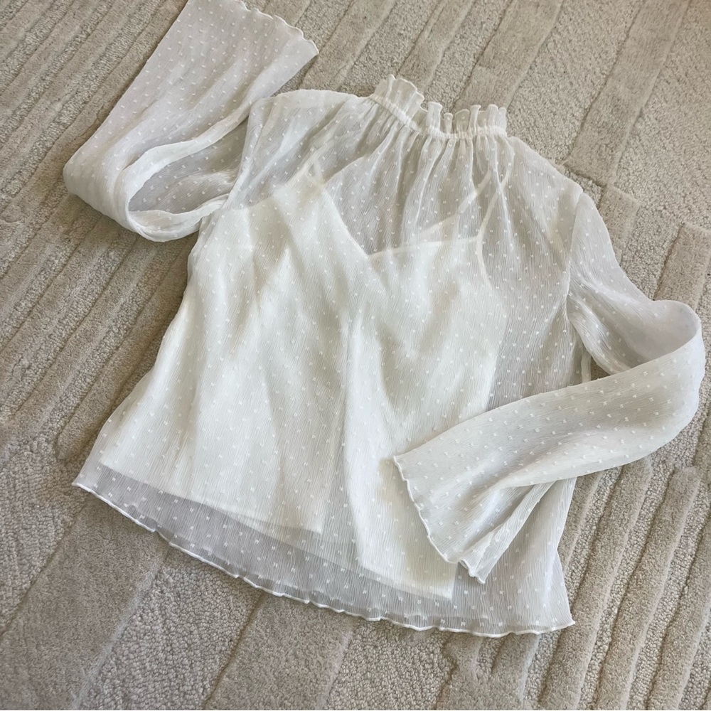 Sample sz Small “the Fifth Label” Ruffle hem blouse